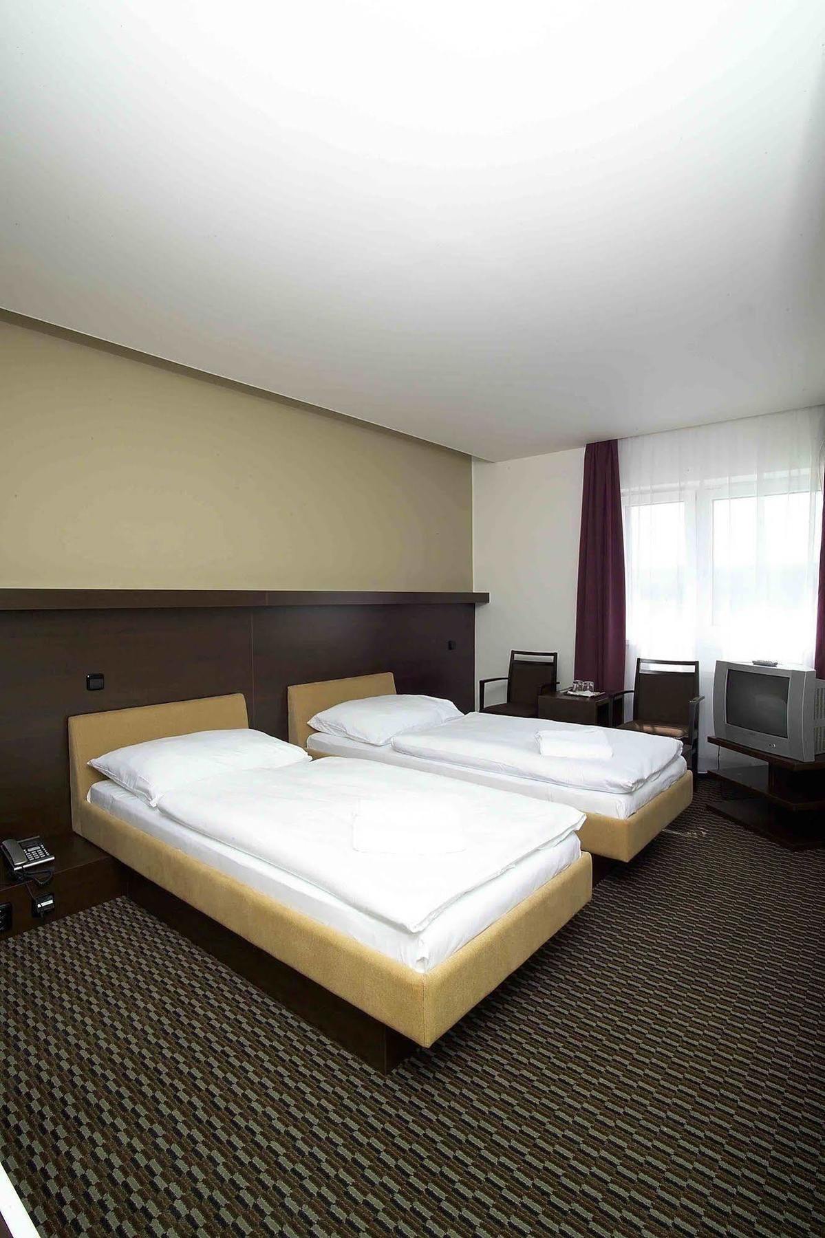 Hotel Rottal Отроковице Экстерьер фото